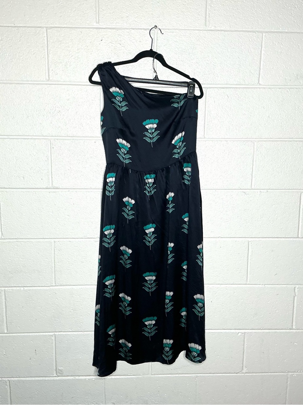 < NWT Ann Taylor 100% Silk Floral One Shoulder Dress Size 4 > - Picture 1 of 5